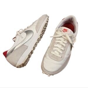 Nike Daybreak Tennis Shoes